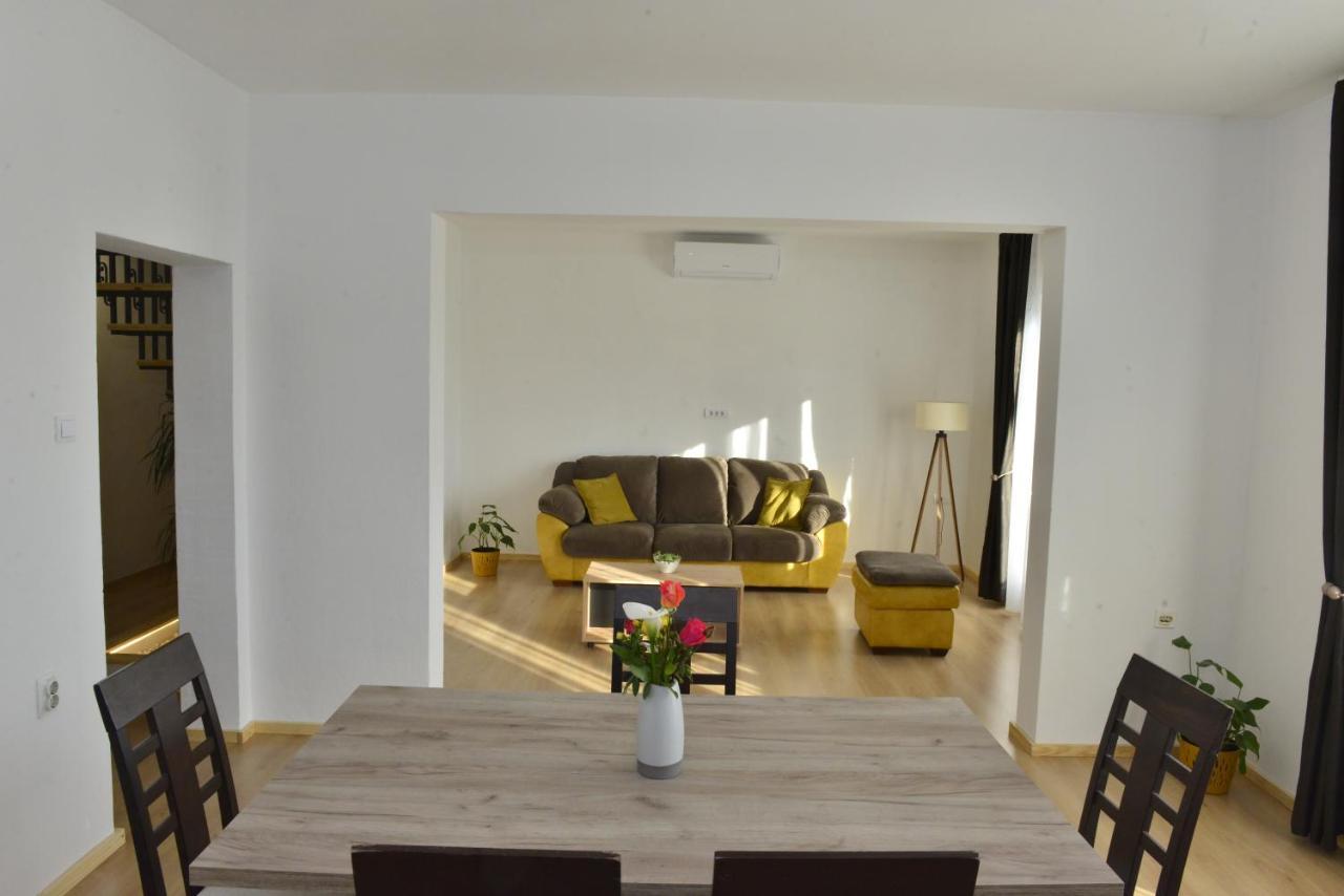 Milosavljevic Apartments تيفات المظهر الخارجي الصورة