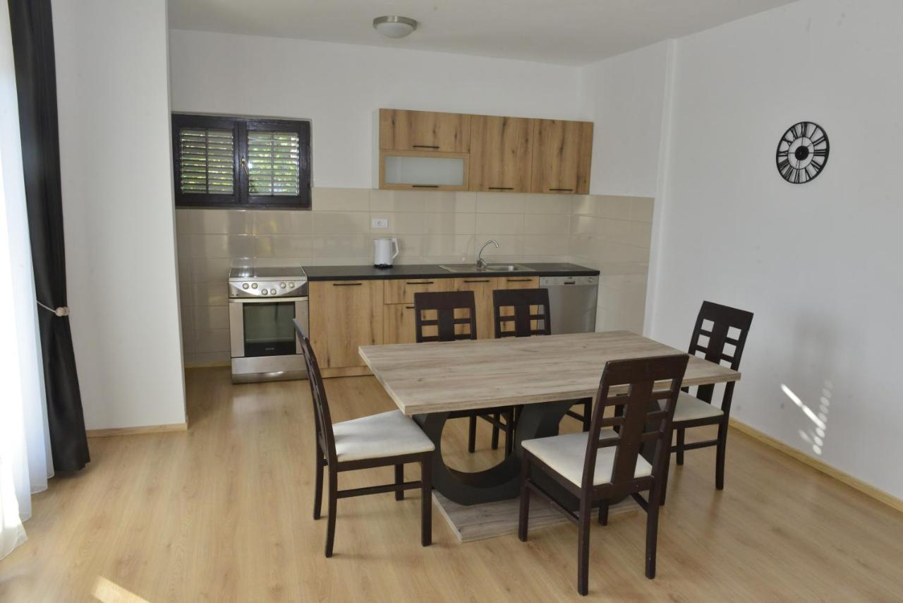 Milosavljevic Apartments تيفات المظهر الخارجي الصورة